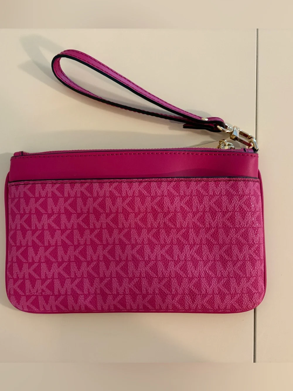 Michael Kors zip pattern tone